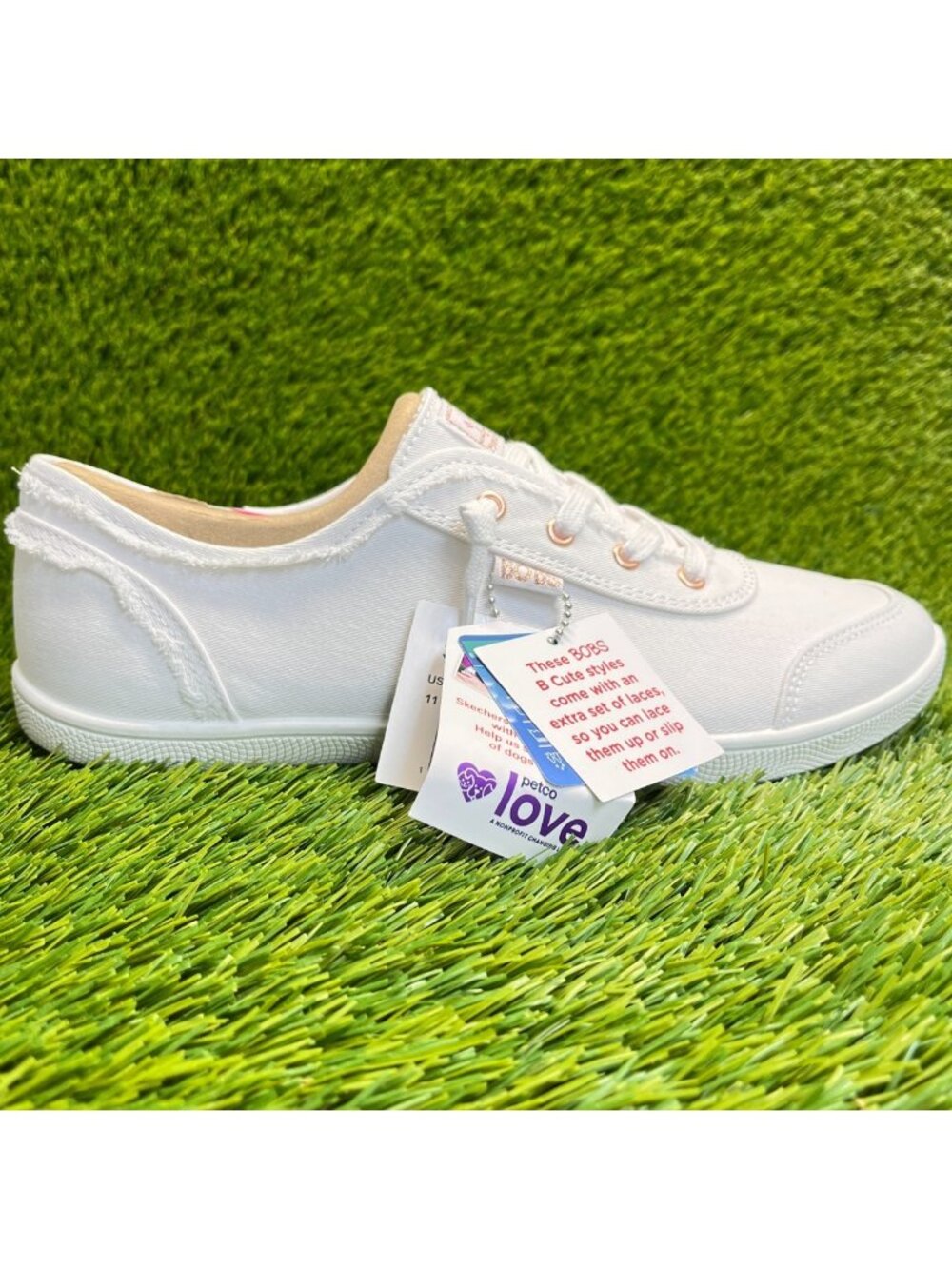 Skechers BOBS‎ B Cute Womens Size 11 Triple White Casual Walking Slip On Shoes